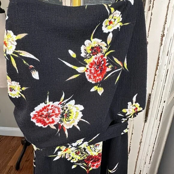 Fourteenth Place Floral Dress NWT (Size L) - Picture 2 of 7